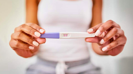 بررسی و توضیح علائم بارداری